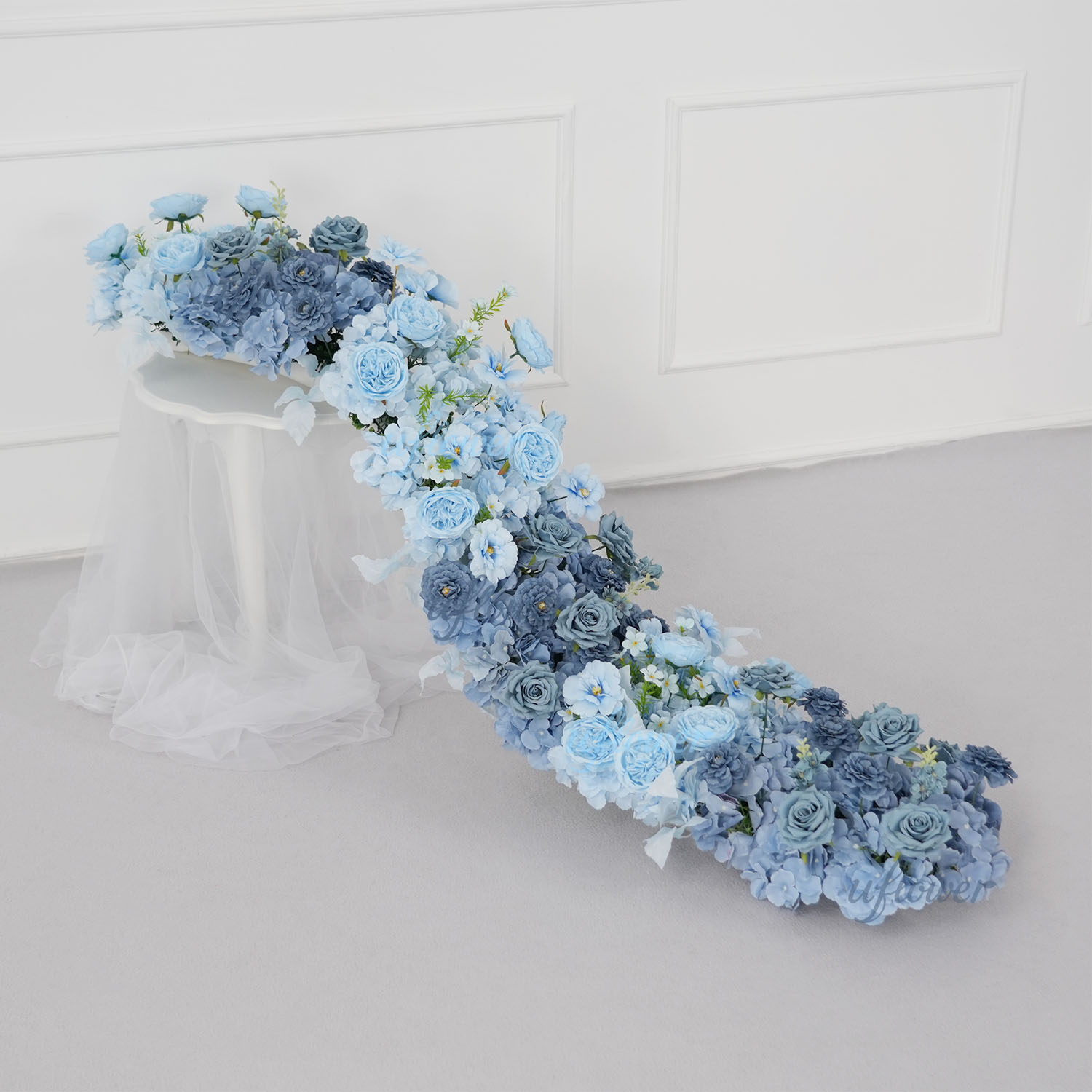 Table Runner - Fila de flores artificiales de rosas